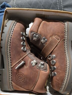 Candies Alpine Rootbeer Brown Leather Hiking Boots - New